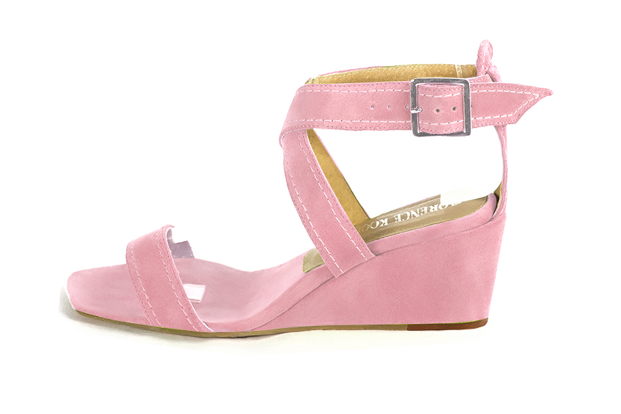 Women's carnation pink elegant fully open cross straps sandals. Square toe. Medium wedge heels - Profile view